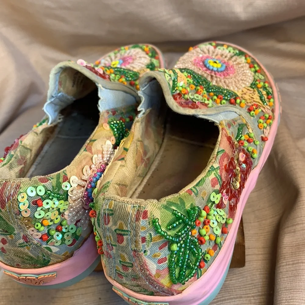 Lli Kelly richly embroidered loafers preloved
